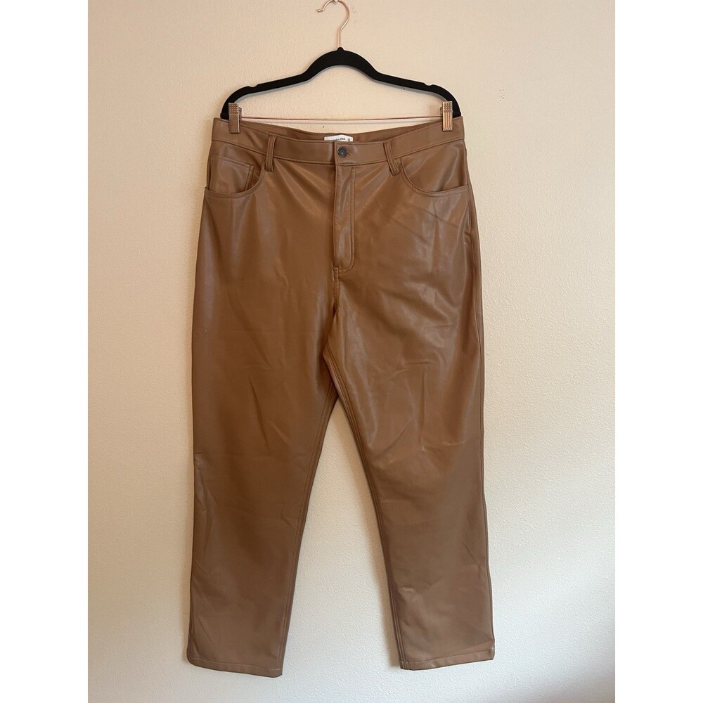 Abercrombie & Fitch The 90’s‎ Straight Ultra High Rise Jeans Vegan Leather 33/16